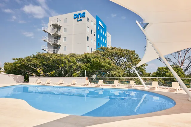 one Acapulco Diamante