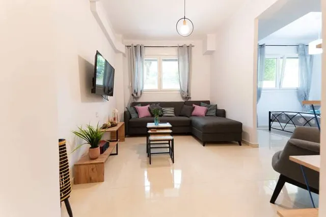 Kristis Central Home