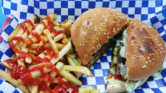 Titi Burger Al Carbón - FOVISSSTE