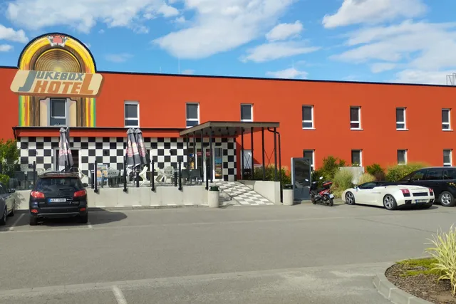 Jukebox Hotel