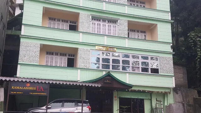 HOTEL LA KAMALA SHREE