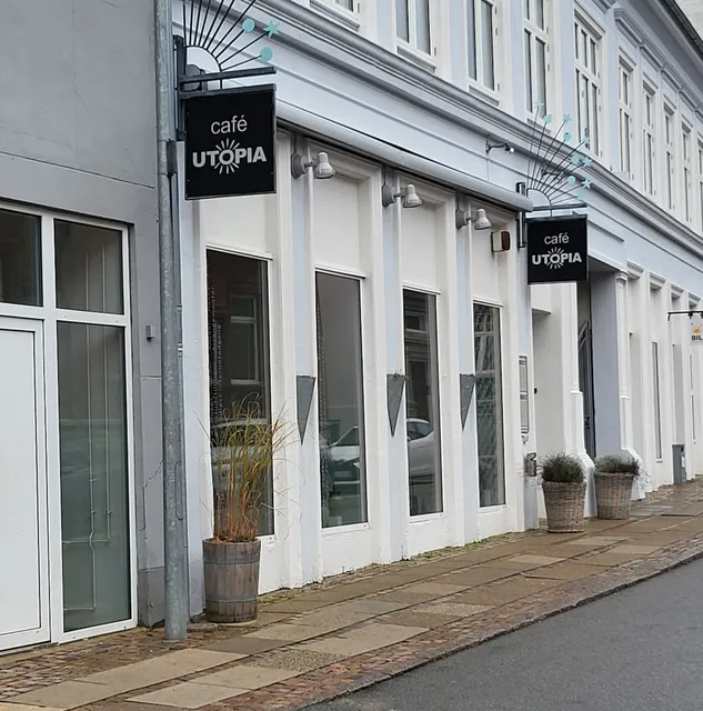 Cafe Utopia
