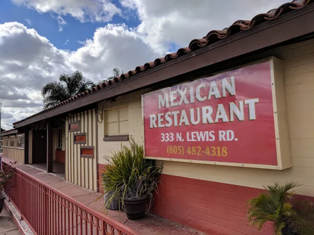 El Tecolote Restaurant
