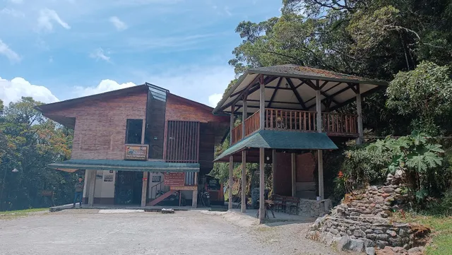 Refugio Cajanuma Parque Nacional Podocarpus