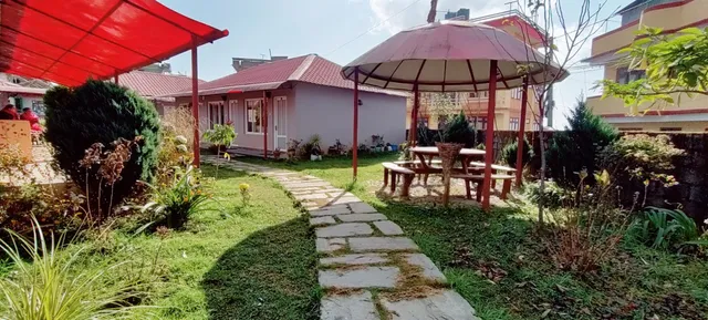 Charikot Inn