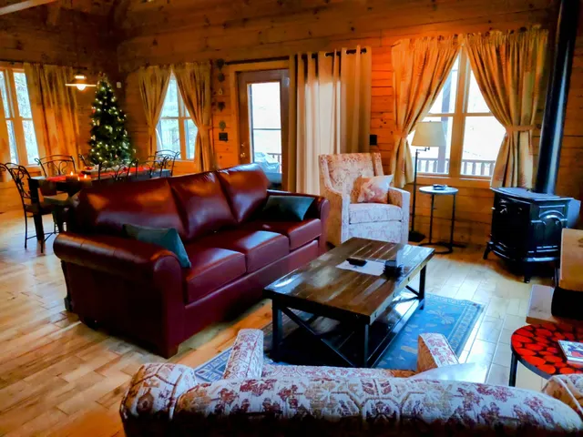 Marsh Hollow : Your Hocking Hills Log Cabin