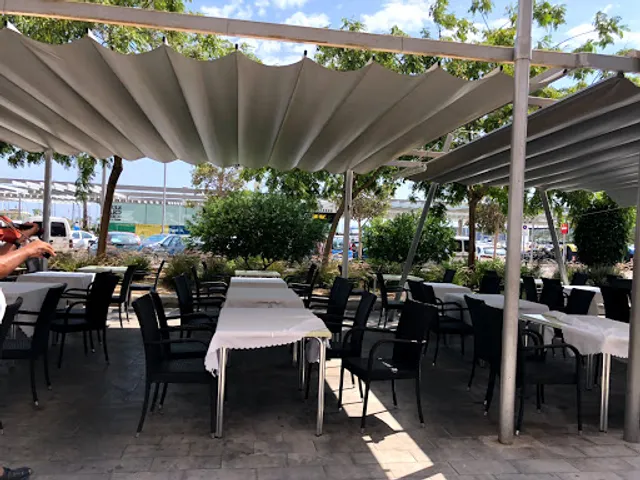 Restaurant Gold House