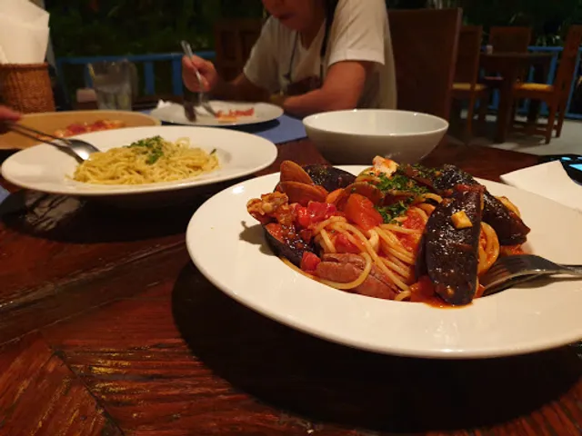 M&M's Pizzeria & Spaghetteria