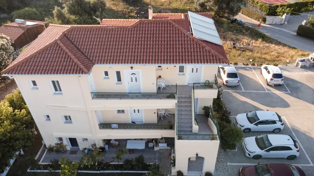 AnnaMaria Apartments