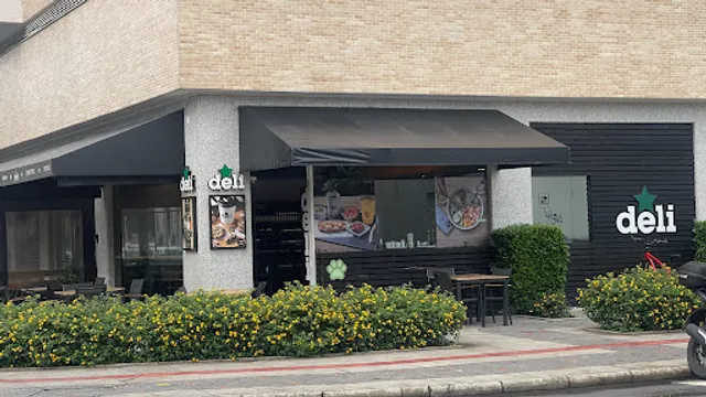 Deli - Sucos, Saladas, Cafés e Sanduíches