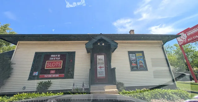 Lucky Esther's Slots