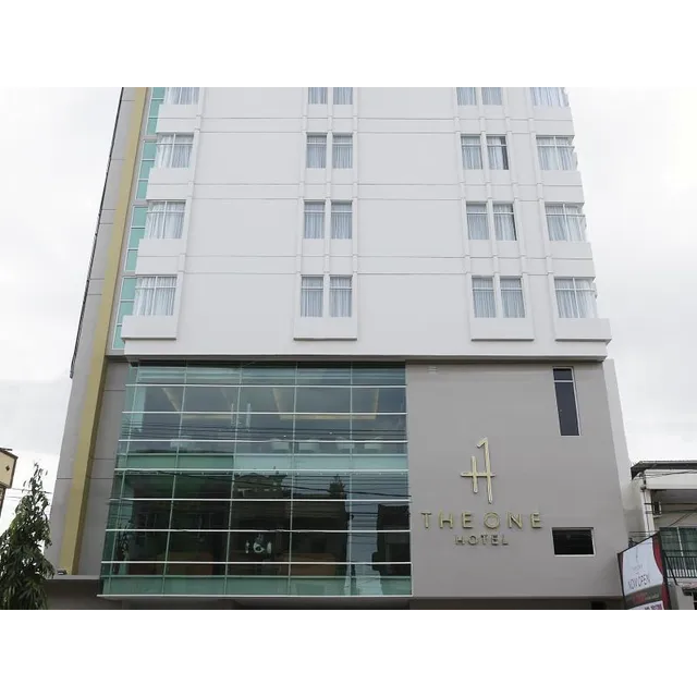 Hotel The One