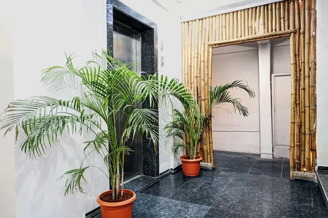 Townhouse Sky View Inn