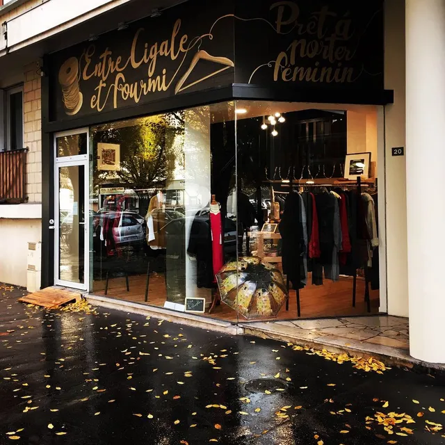 Entre Cigale et Fourmi