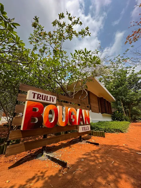 Truliv Bougan Villa