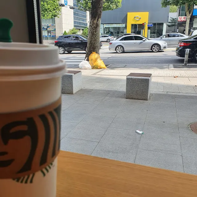Starbucks Seocho Station Ihwa Building
