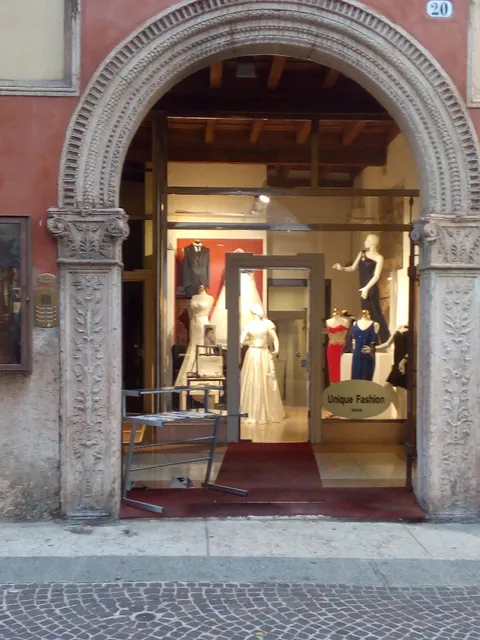 Atelier Unique Fashion