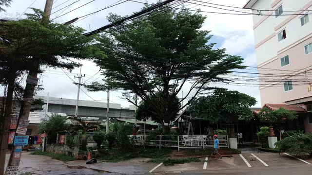 Penthouse Service Apartment