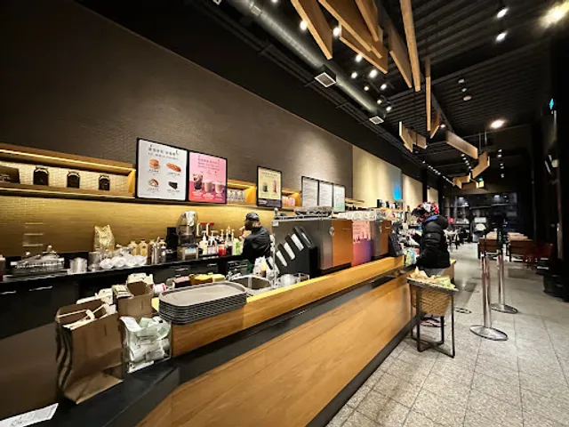 STARBUCKS Dali Zhongxing Shop