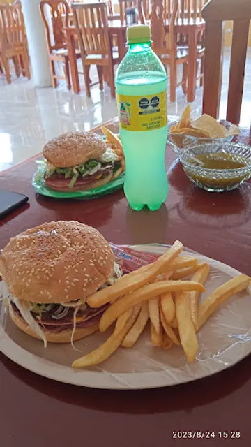 Restaurant plaza el centenario