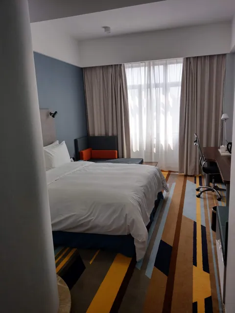 麦当劳松园路餐厅