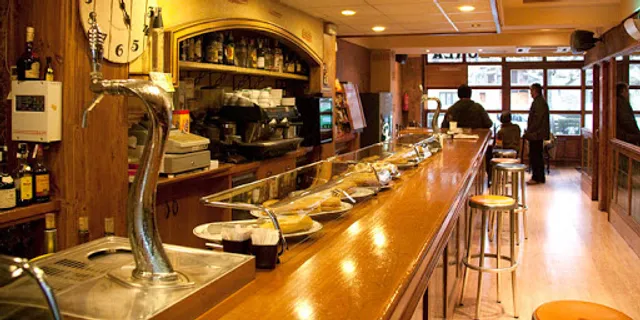 Eunea Jatetxe Taberna / Restaurante Bar