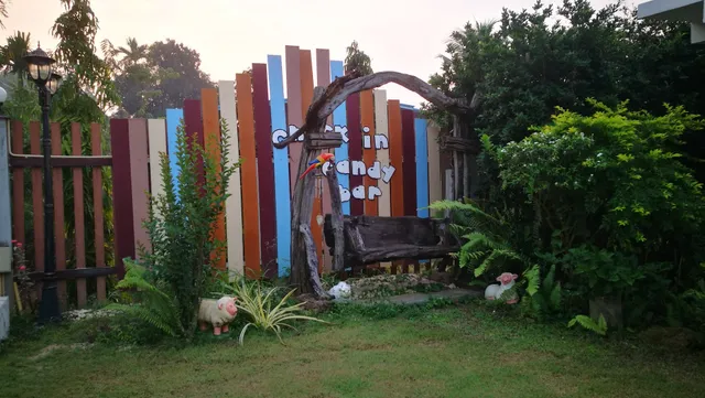 แคนดี้ บาร์ รีสอร์ท