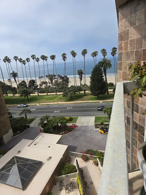 Park Plaza Condominiums