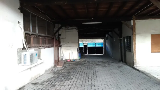 RedDoorz Plus near Ambassador Mall