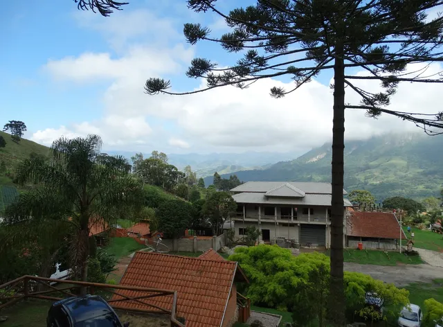 Chalés Araucária e Manacá