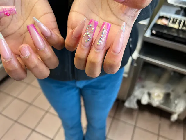 Essence Nails, LLC