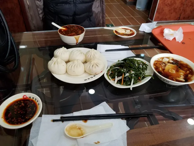 Qing-Feng Steamed Dumpling Shop