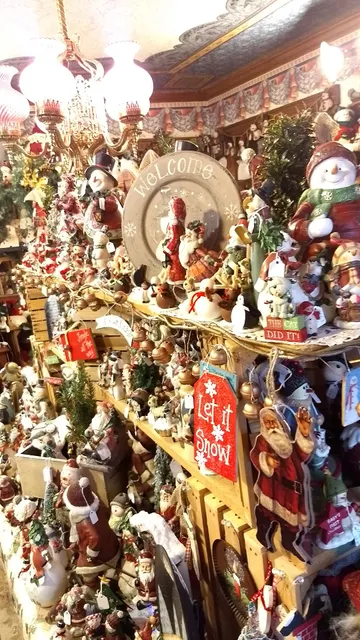 Applique Accents Victorian Boutique