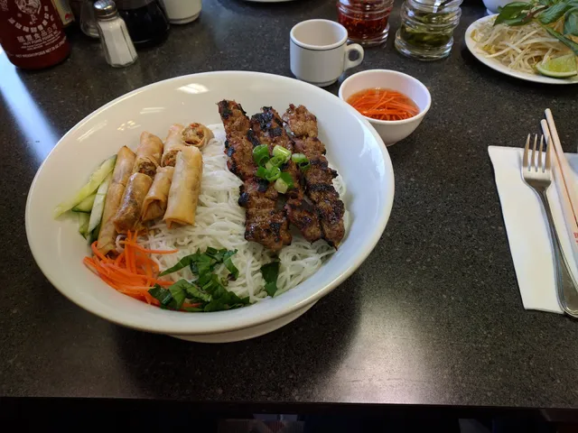 Pho Linh Linh Vietnamese Restaurant