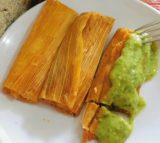 Tamales Y Menudo "La Tia JUDITH "