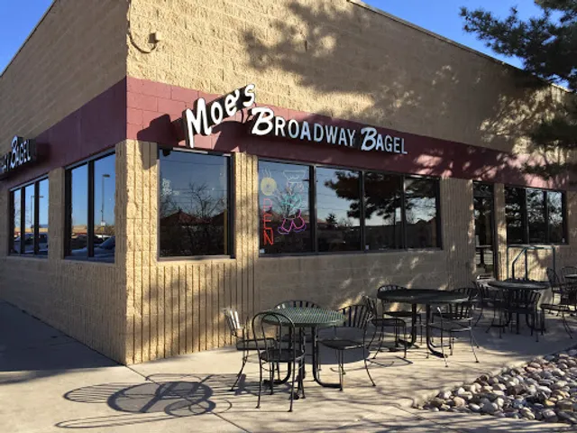 Moe's Broadway Bagel