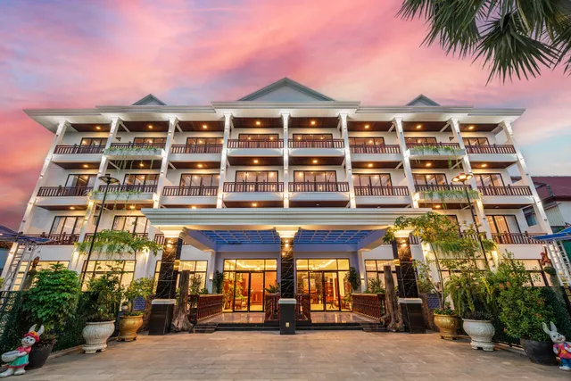 Pich Kunthea Angkor Resort