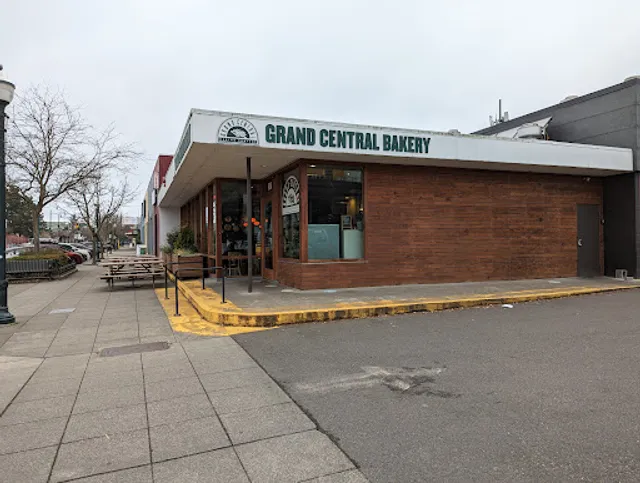 Grand Central Bakery - Burien cafe