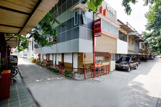 OYO 878 Loka Indah Residence Near Lokasari Square