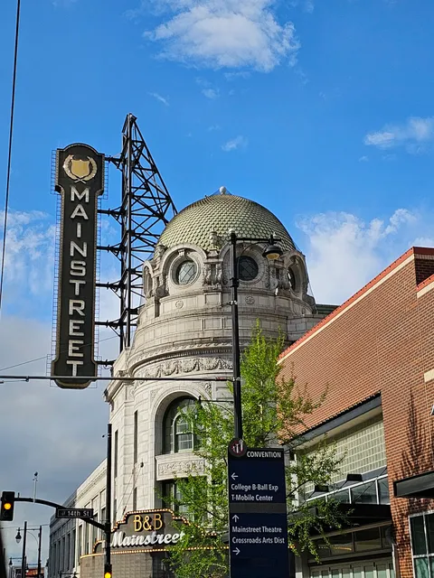 B&B Theatres Mainstreet KC at The Power & Light District