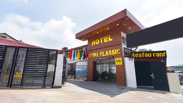 FabHotel F9 Mall Road