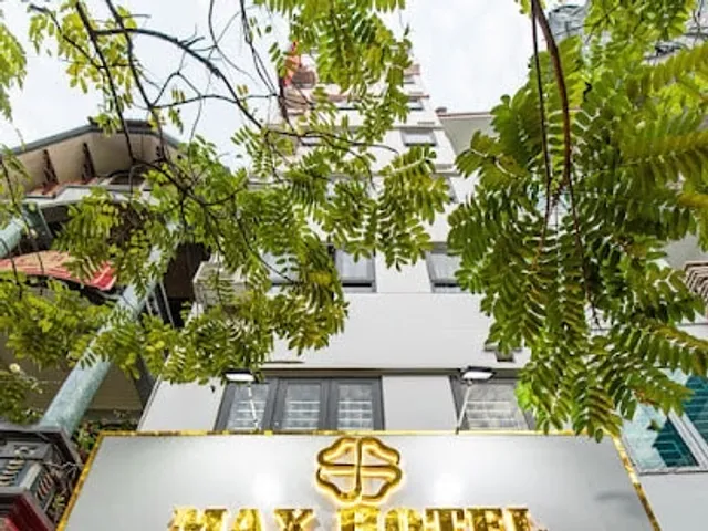 Max Hotel