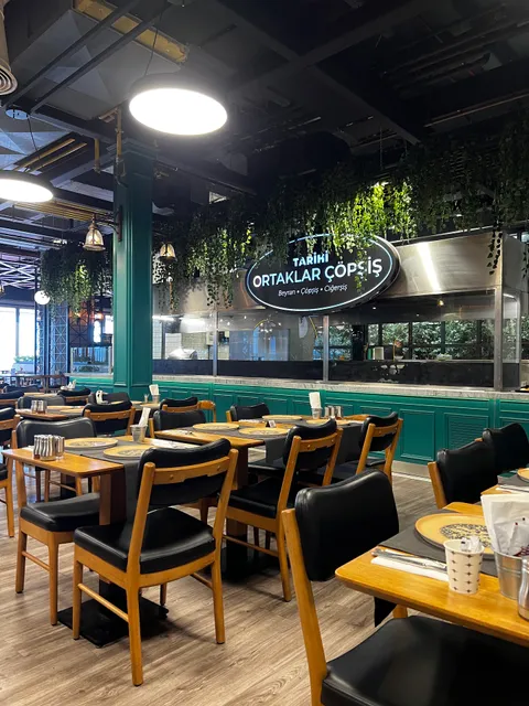 Tarihi Ortaklar Çöp Şiş