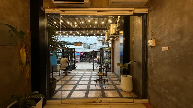 Diamond Hotel & Restobar