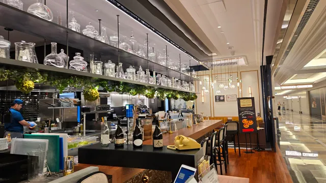 Lord Stow's Bakery and Café The Londoner Store