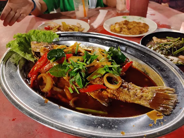 RR Tomyam Seafood
