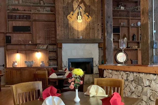 Las Guitarras Restaurant Breakfast-Mexican-Steaks-Seafood