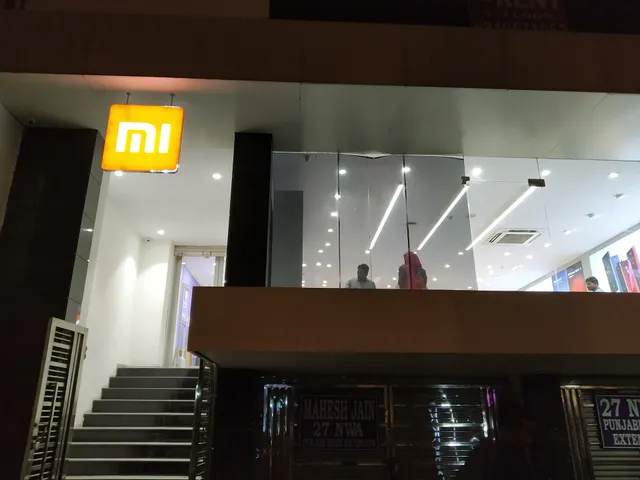 Mi Home- Punjabi Bagh, Delhi