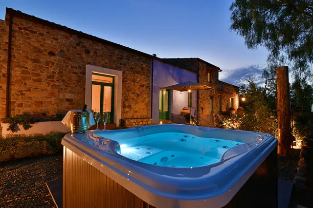 Terre di Himera Sicily charming agriturismo near Cefalù with private jacuzzi