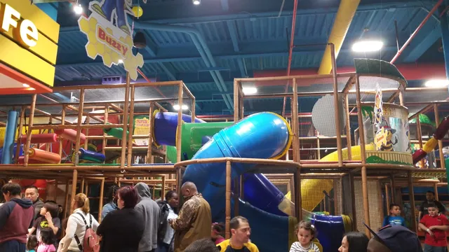 Billy Beez Bay Plaza Mall